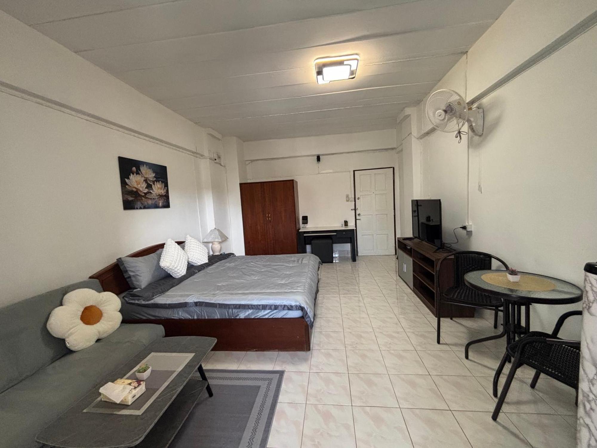 Monkey 4 Apartemen Patong